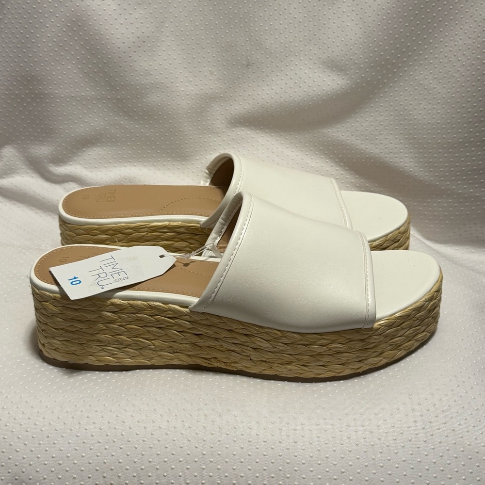 Time and Tru White Tan Platform Slides Women’s Size 10 Slip On New